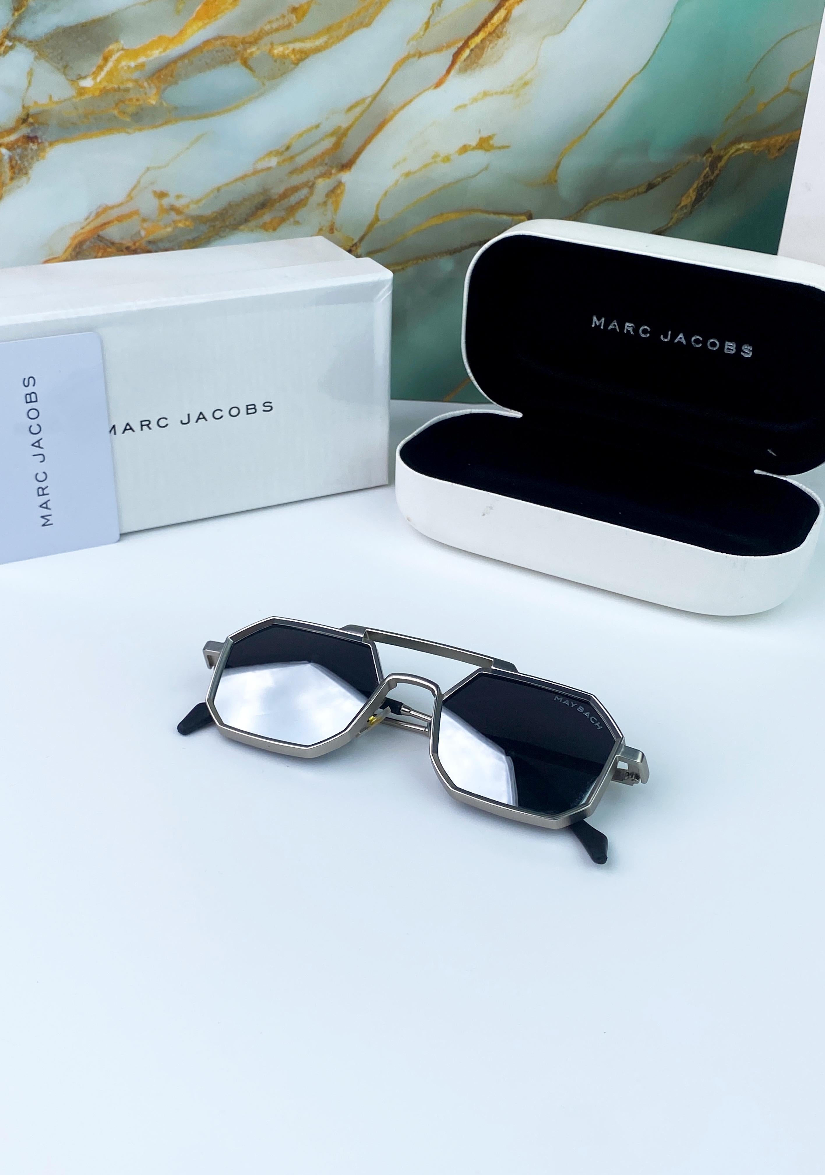 MA__RC JACBS SUNGLAS